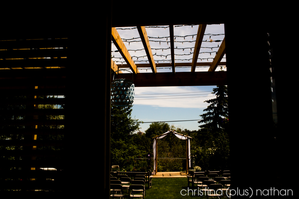 Backyard-calgary-wedding-photography-2