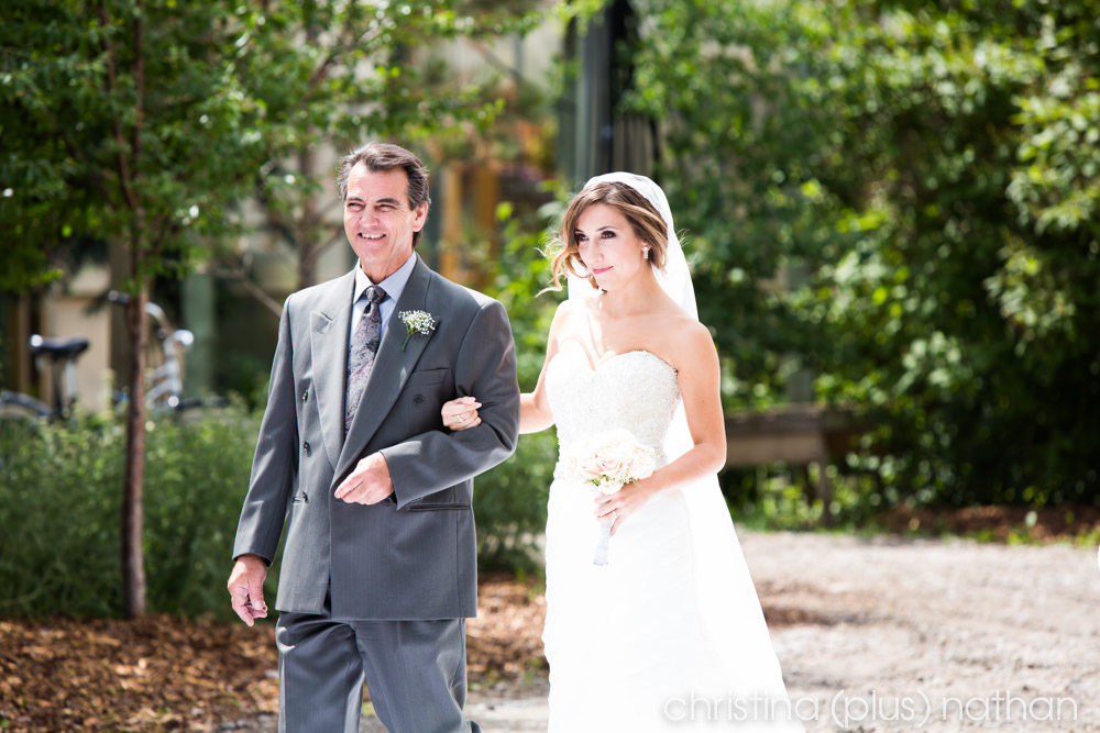 outdoor-saskatoon-farm-wedding