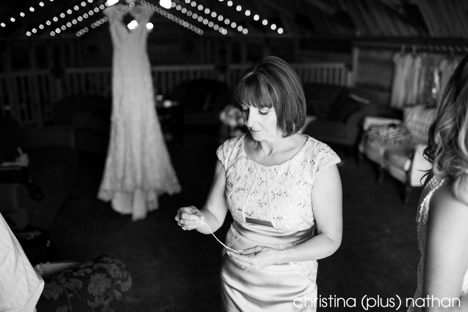 willow-lane-barn-dz-calgary-wedding-photographer-6